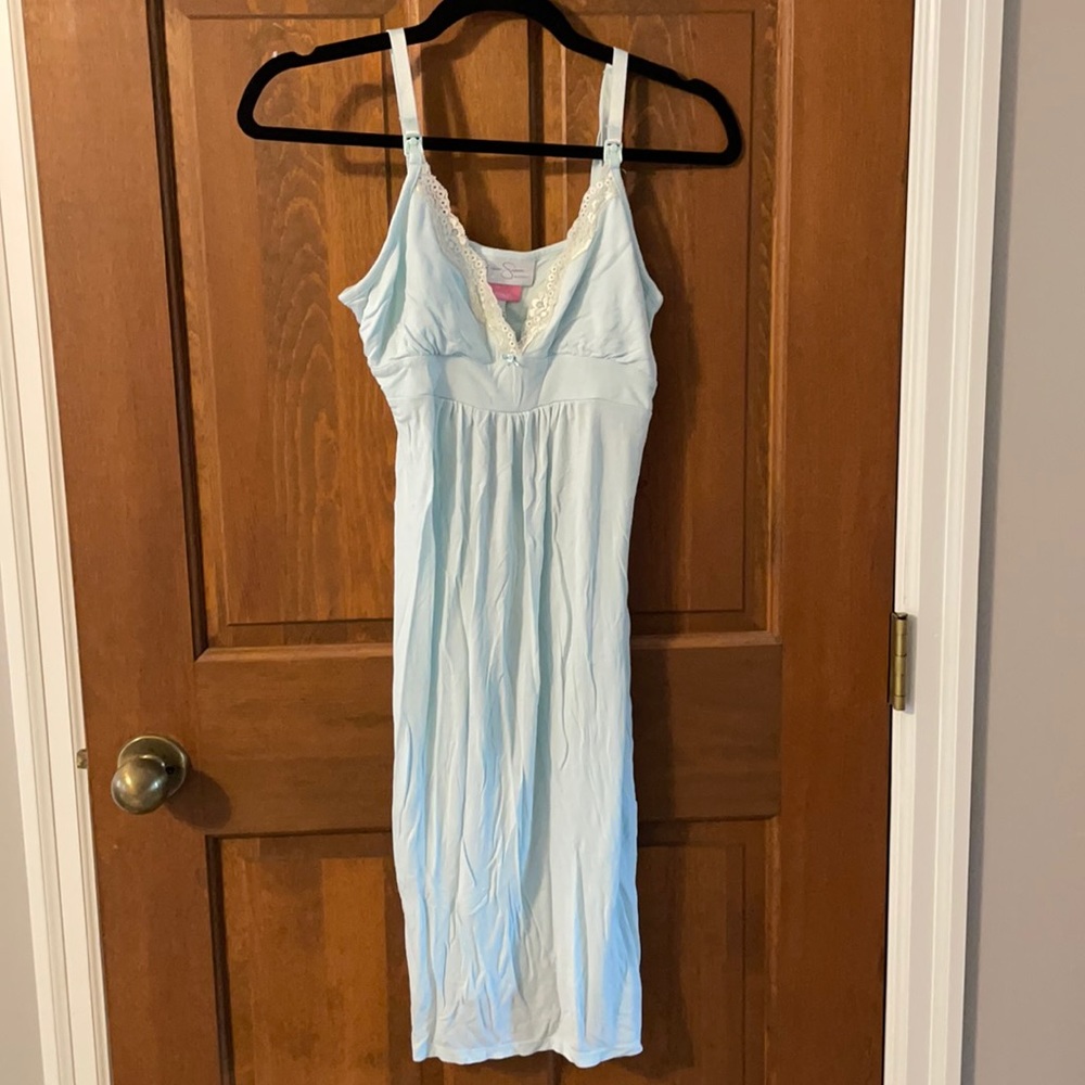 Jessica Simpson Nursing Gown